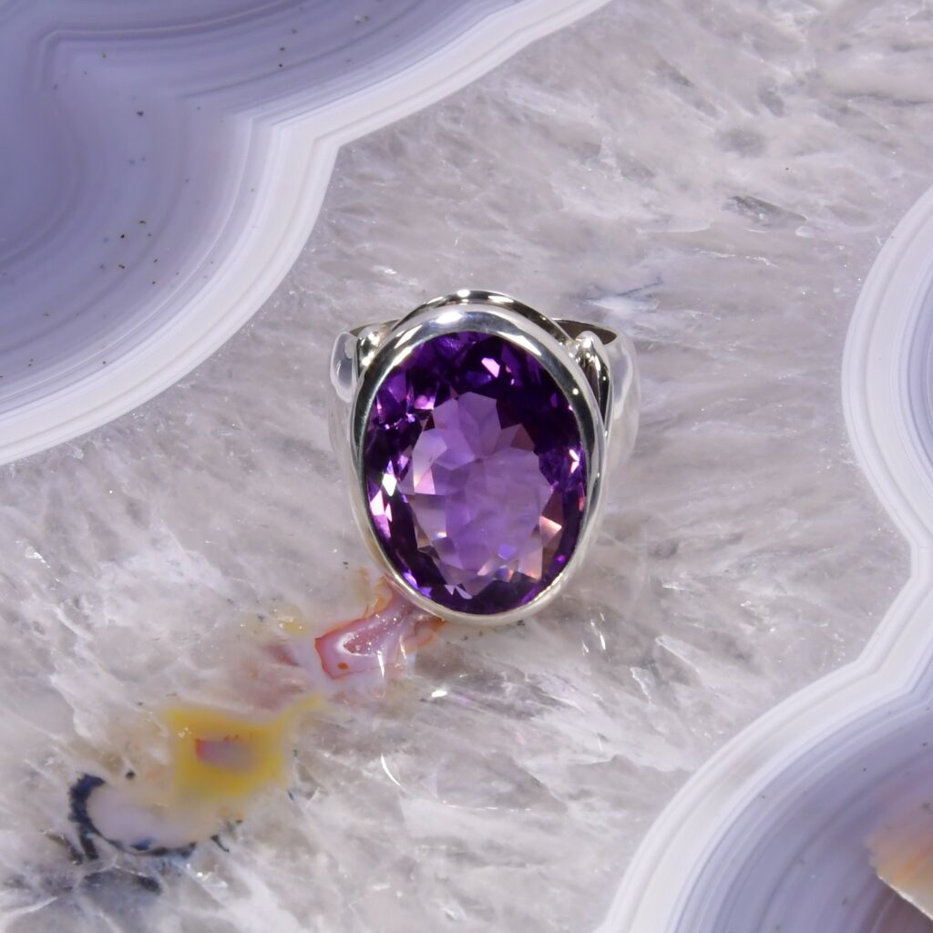 Edelsteinschmuck, der verzaubert – CrystalScents macht jeden Moment besonders