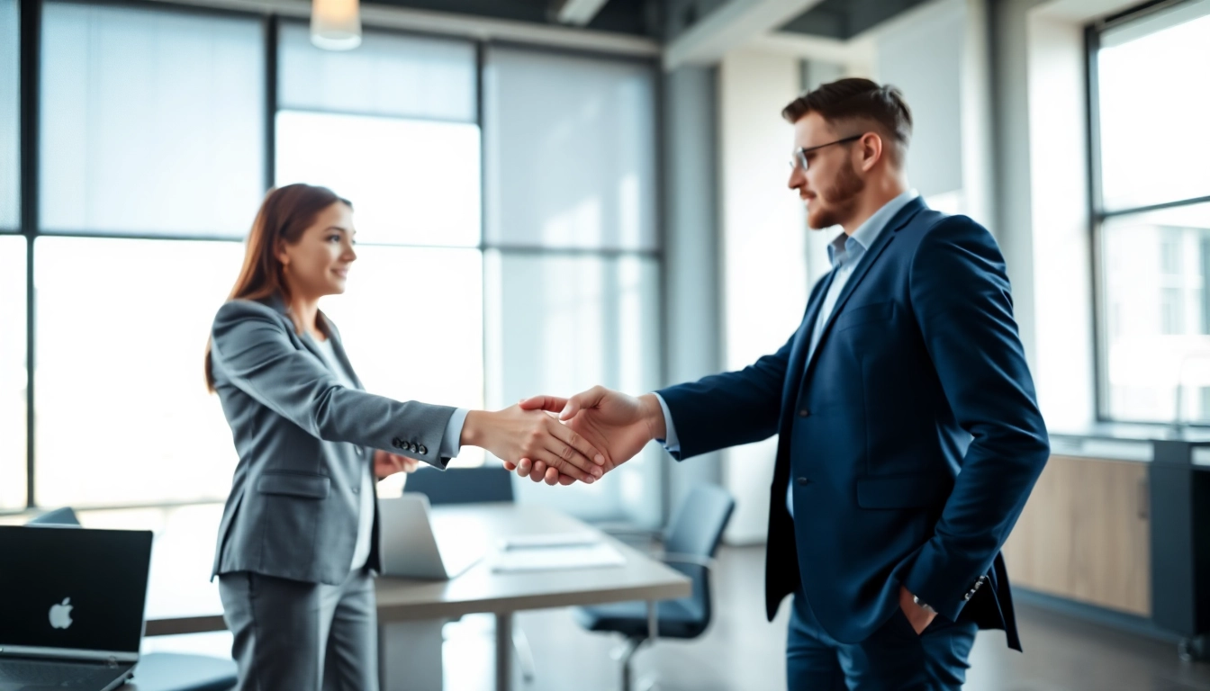 Headhunter Ingenieure im Gespräch mit einem Kandidaten, symbolisiert professionelle Zusammenarbeit.