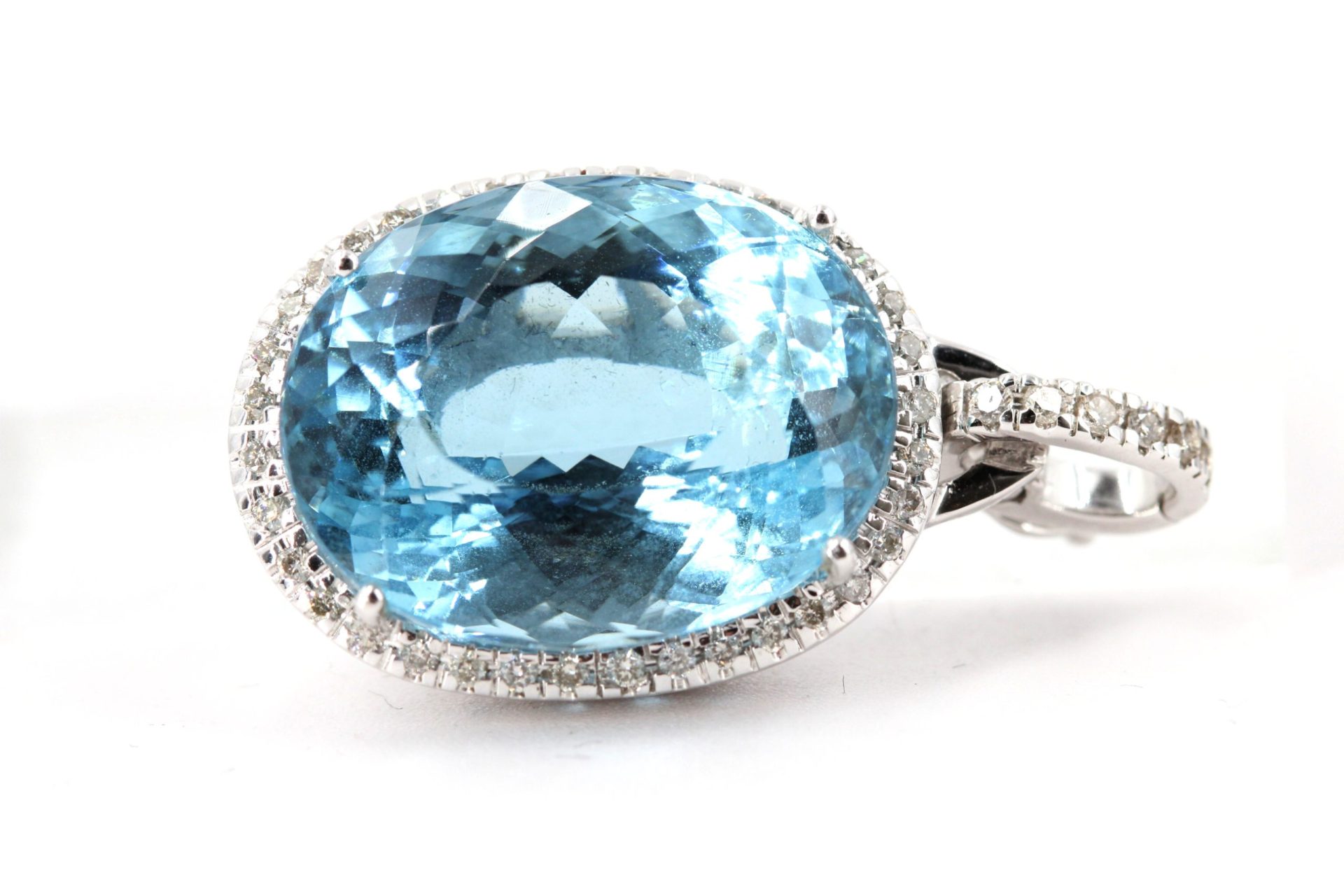 Edelsteinschmuck, der verzaubert – CrystalScents macht jeden Moment besonders