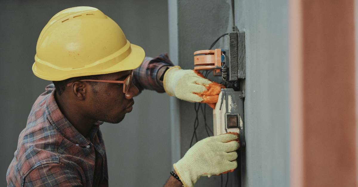 VDE Prüfung und DGUV Vorschrift 3: Warum sie für die Elektrosicherheit unerlässlich sind